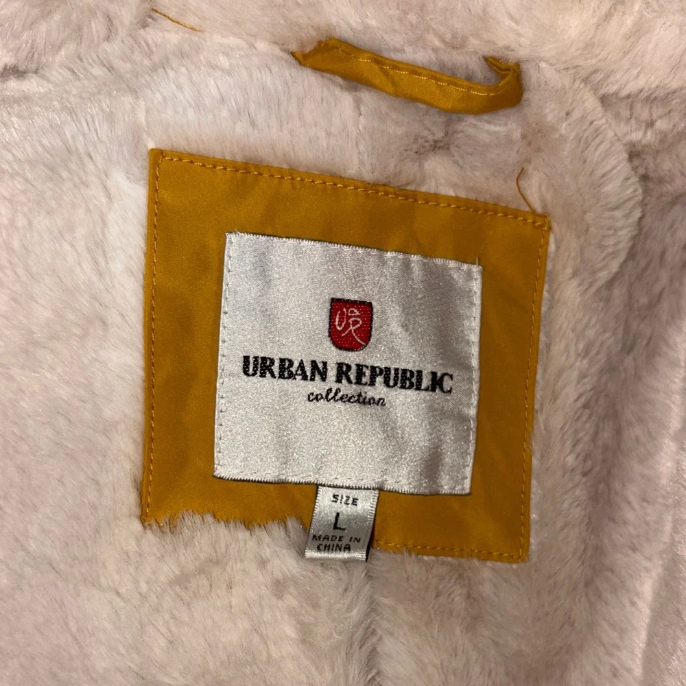 Urban Republic Yellow Utility Jacket with Hood and Water-Resistant Fabric - Picture 7 of 8